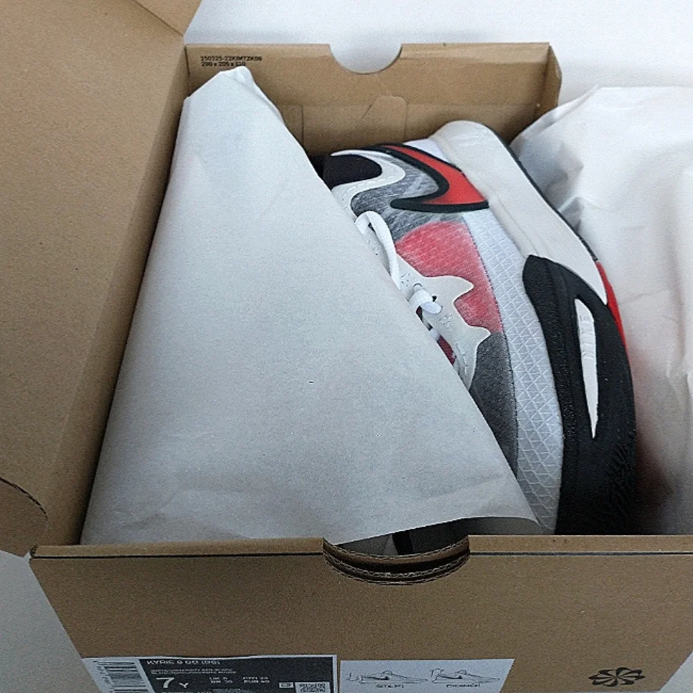 New w/Box Nike Kyrie 8 GO GS Youth Sneakers by Kyrie Irving Sizes 6.5 & 7 Youth